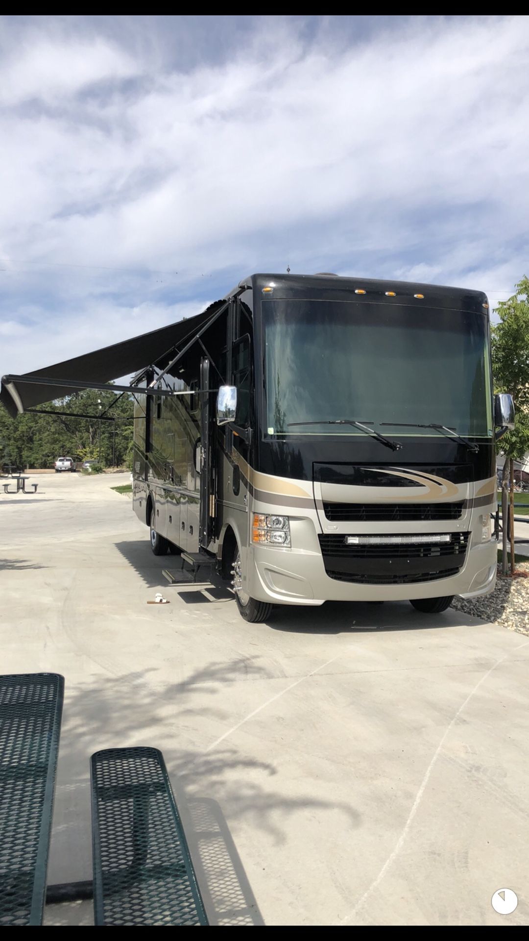 2016 Tiffin allegro 19,000 miles Rv class a