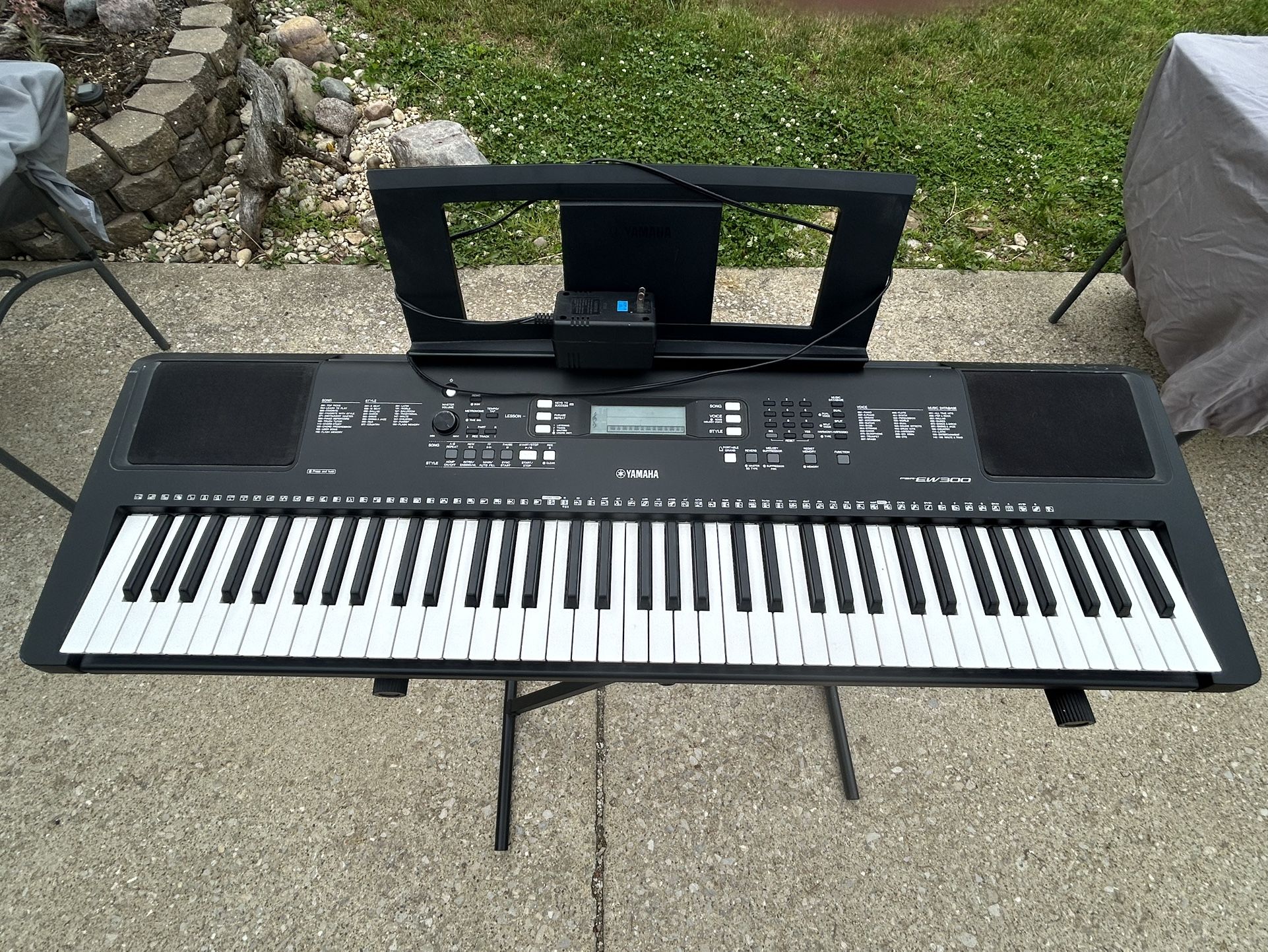 Yamaha PSR-EW 300 keyboard With Stand And Stool