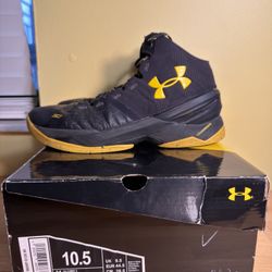 Curry 2 “Batman” Size 10.5