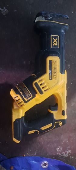 De walt. XR saw saw