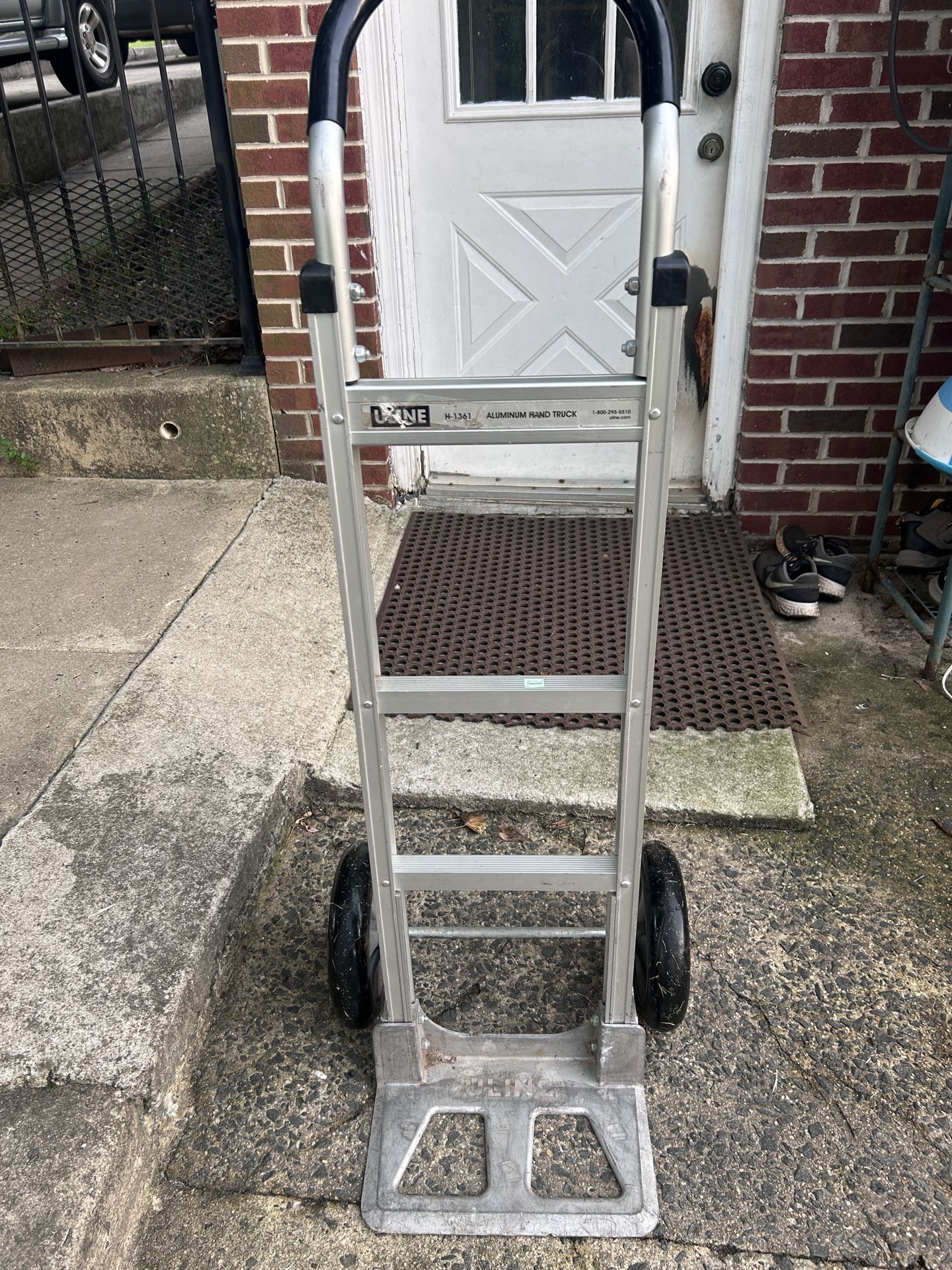 Uline Standard Aluminum Hand Truck - Solid