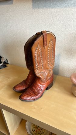 Boots!! 👢