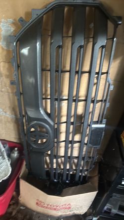 22- 25 tundra front grille