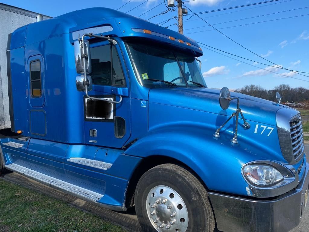 2005 Freightliner Columbia