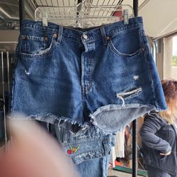 Levis 501 Cutoffs