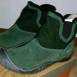 Woman's J Sport Boots! "New In Box w/ tags " Size 8.5 M 