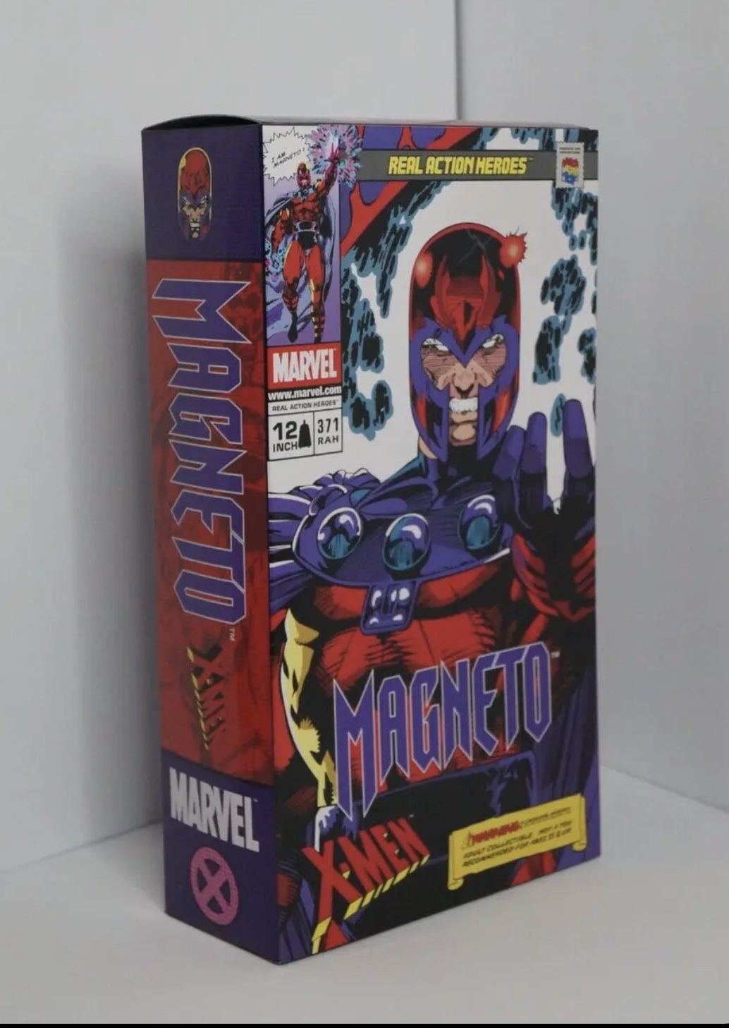 Medicom Toy Co. Marvel X Men Magneto 12