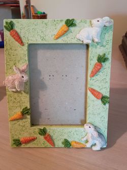 Bunny & Carrots Frame