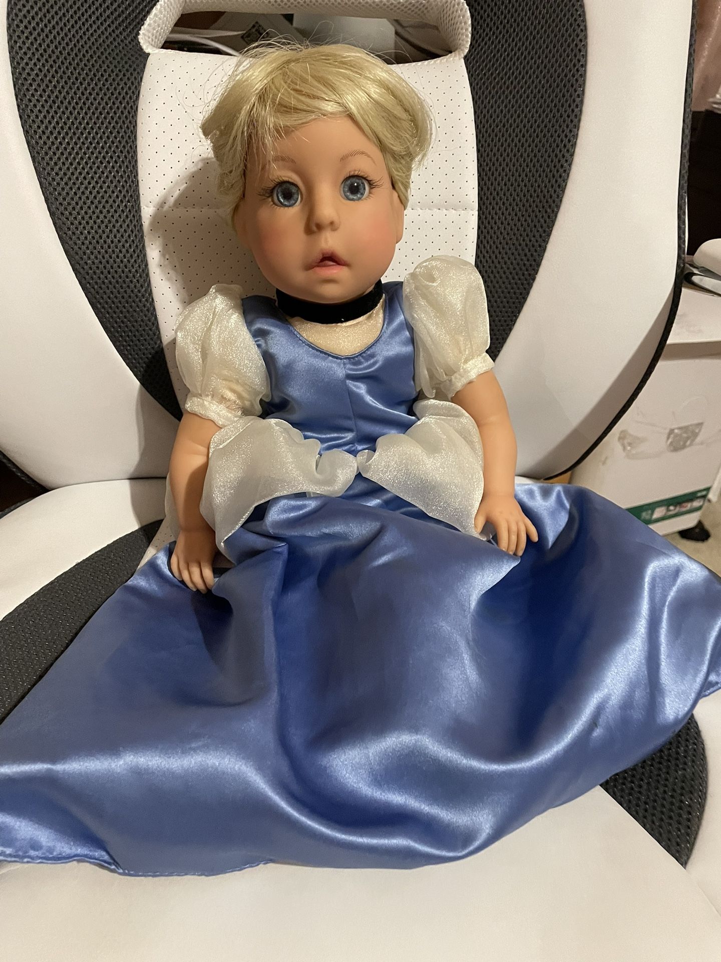 Cinderella @ Lee Middleton “ 19” Tall Doll