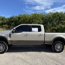 2017 FORD F-350 KING RANCH 6.7L DSL* ONLY 149K MILES* FINANCE* TRADES*  *ONLY 149K MILES*  CLEAN FLORIDA TITLE  2 OWNER  ZERO BLOW BY  ZERO RUST  ZERO