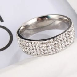 Ladies Ring with Rhinestones