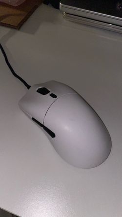 NZXT Lift - MS-1WRAX-WM - PC Gaming Mouse - Lightweight Ambidextrous Mouse - High-end PixArt 3389 Optical Sensor - 16k Resolution - RGB Lighting - Low