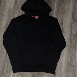 Supreme Hoodie 