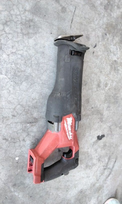 Milwaukee M18 FUEL Brushless Saw Zall Reciprocating Saw. Tool-Only