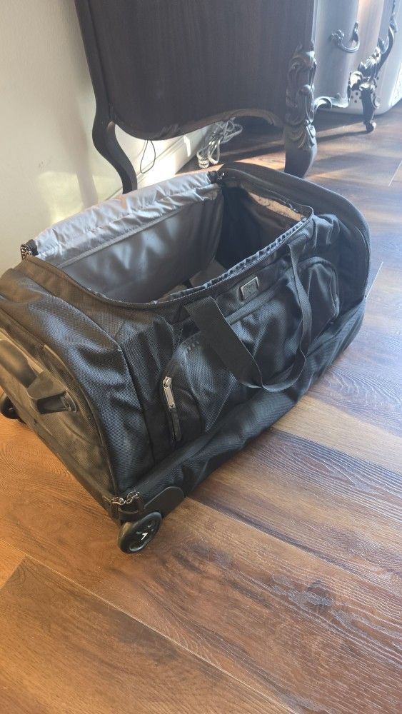 Callaway Suite Case / Duffel Bag