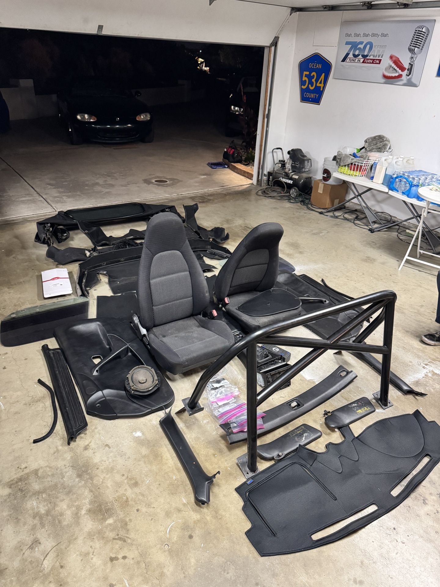 NB Miata interior + Bolt in Half Cage (MUST TAKE ALL)