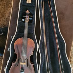  Violin, 2 bows. and case