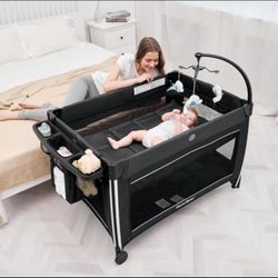 Pamo Babe 4-in-1 Portable Baby Playard with Bassinet & Changing Table