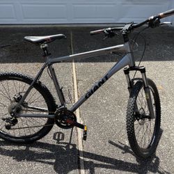 Giant Hardtail Mountain Bike