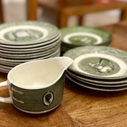 🍃 Vintage Royal China “Old Curiosity Shop” Plate Set + Creamer – $45