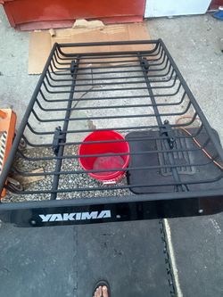 Yakima cargo basket