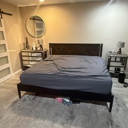 CALIFORNIA KING MATTRESS + FRAME 