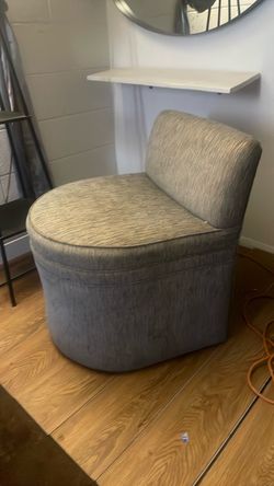 Living room light. Upholstered vanity chair and mirror