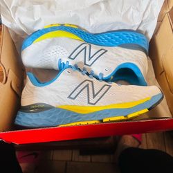 ♥️♥️Brand New, NEW BALANCE Fresh Foam Tennis Shoes, Size 10 men♥️♥️