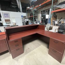 Reception L SHAPE with Transaction Top And Double Pedestals 