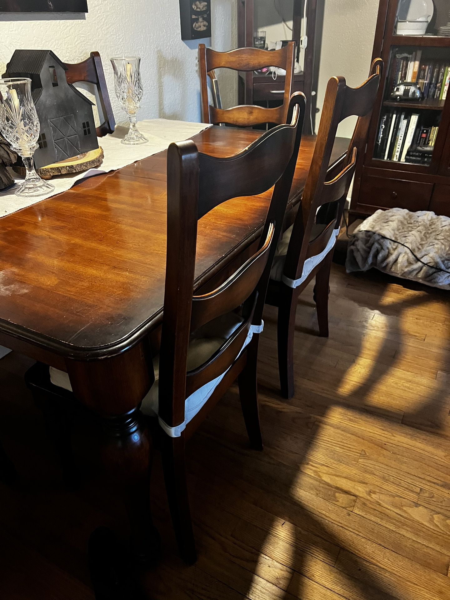 Solid Cherry Wood Dining Table With 6 Chairs