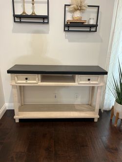Buffet Dinning Table
