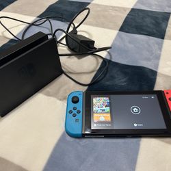 Nintendo Switch With Charging Station 