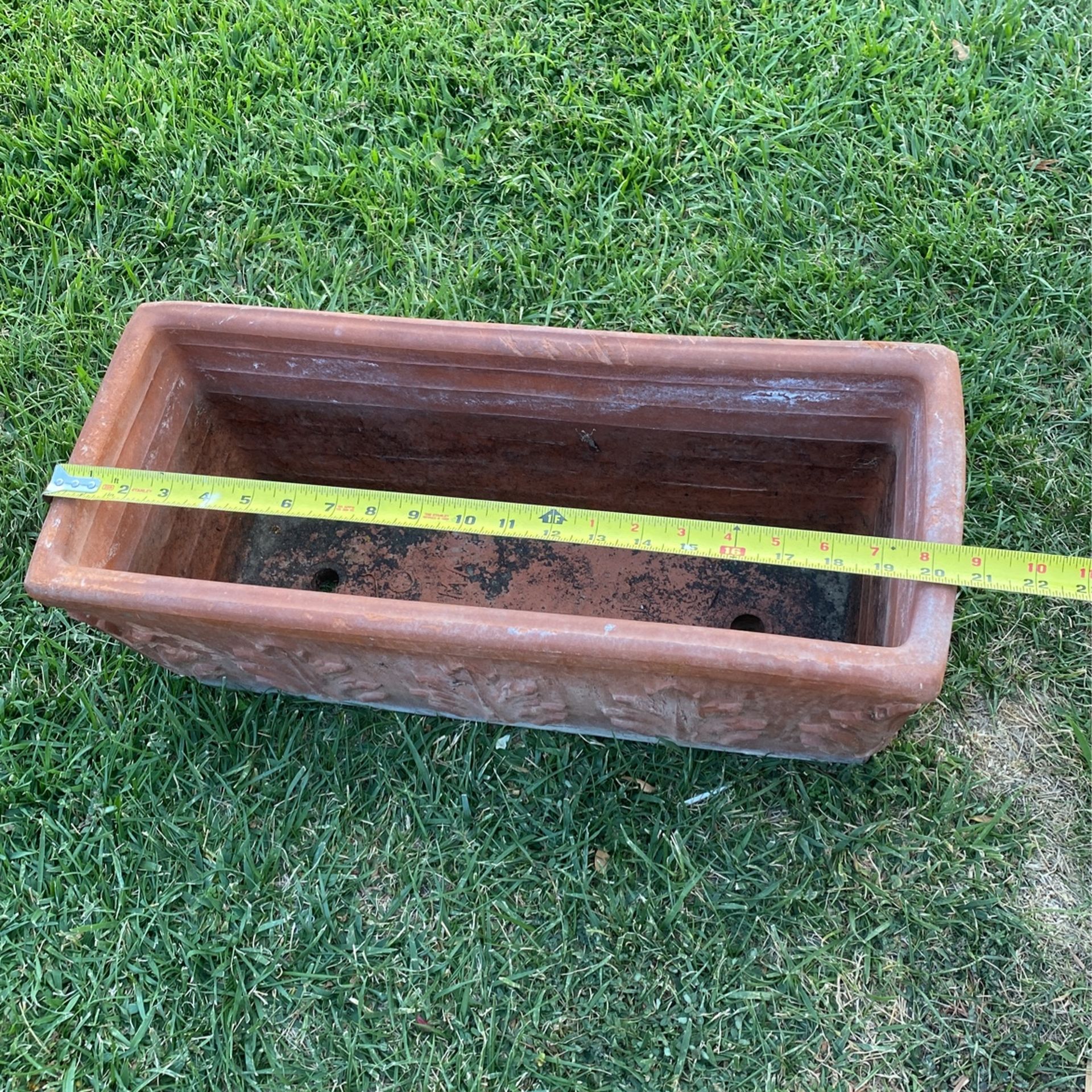 USED RECTANGULAR CLAY POT