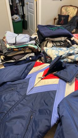 Cleaning out my posh closet, huge clothing, bundle, lots of name brands