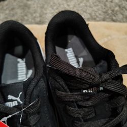 New Men's Pumas Size 7 1/2