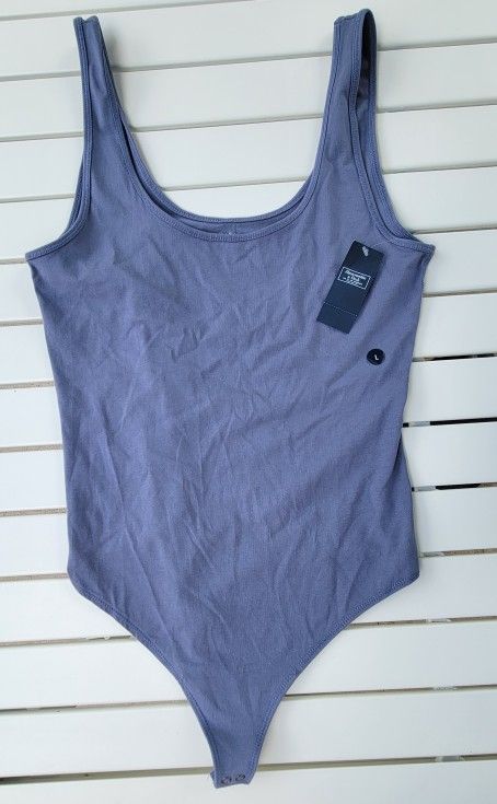 NWT Abercrombie and fitch Women's bodysuit Size large
139-(contact info removed)-(contact info removed)14