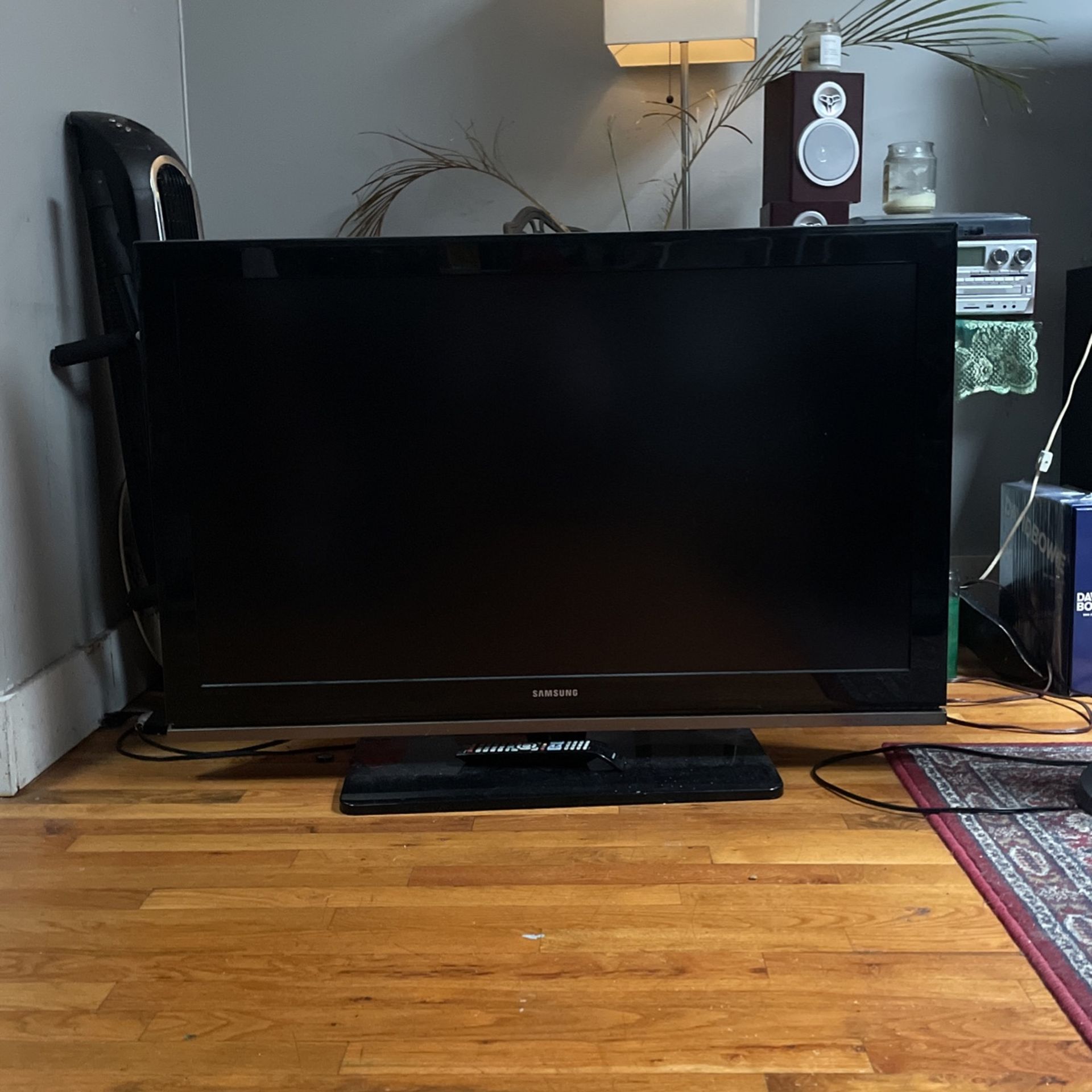 Samsung 42 Inch LCD TV with Controller
