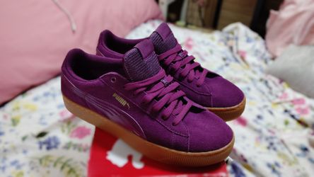 Women's Puma Vikky Platform shoes (size 9)