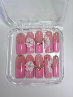 Custom press-on nails