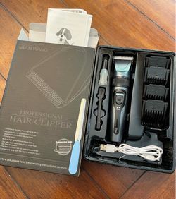 Dog grooming kit (used once) rechargeable
