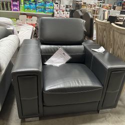 Oversized Black Chair, brand new never used