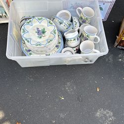 Set of eight Falls craft dishes $25