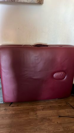 Massage table