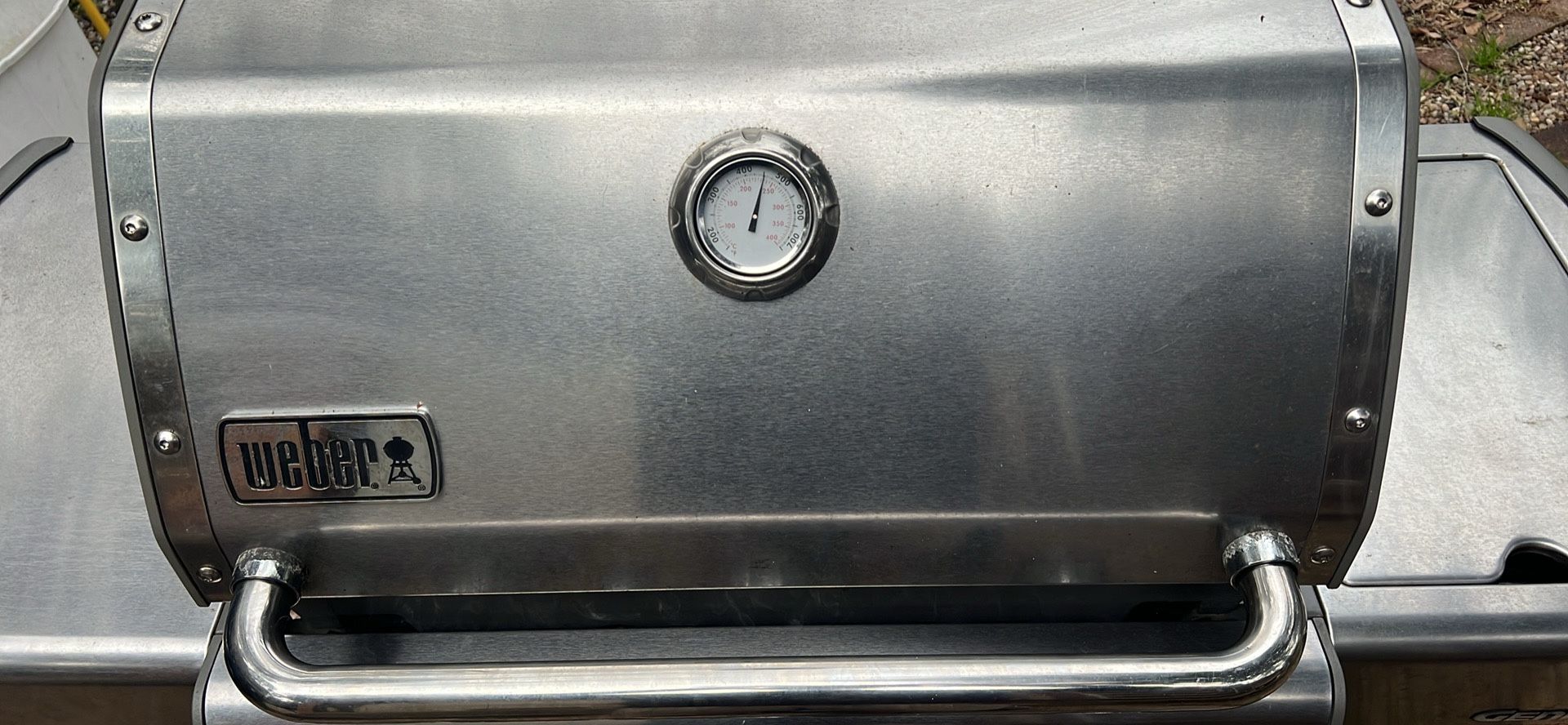 WEBER GENIUSES/GAS GRILL