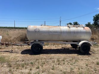1000 gallon tank