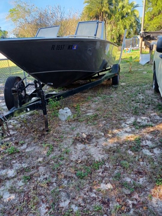 93 fish and ski inboard