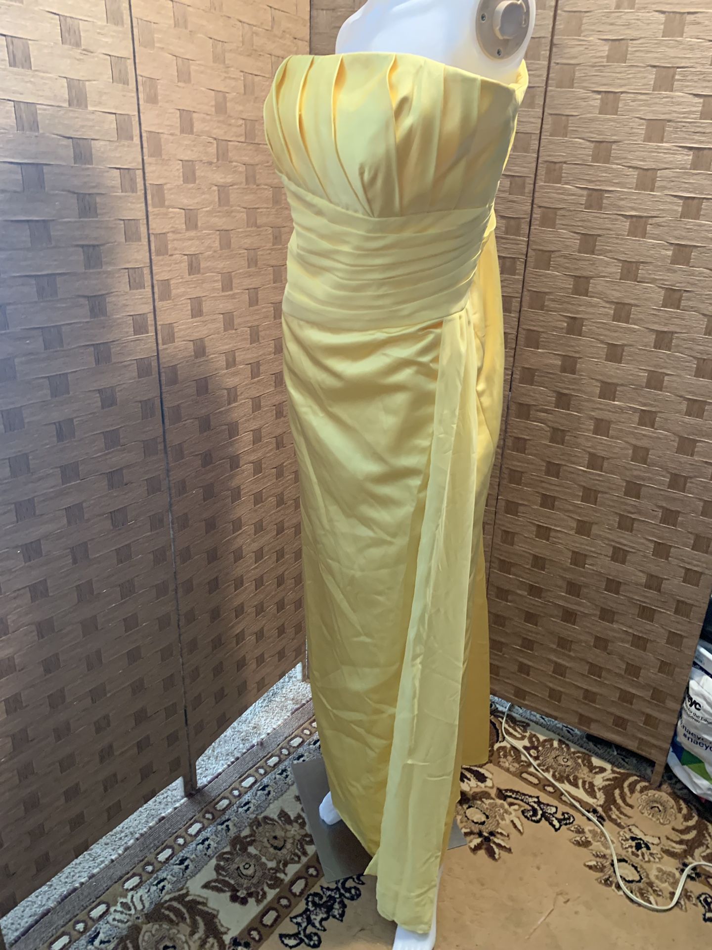 David’s Bridal Yellow Dress F13573 Prom/Bridesmaid Size (18)
