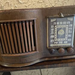 Sonora Vintage Radio 
