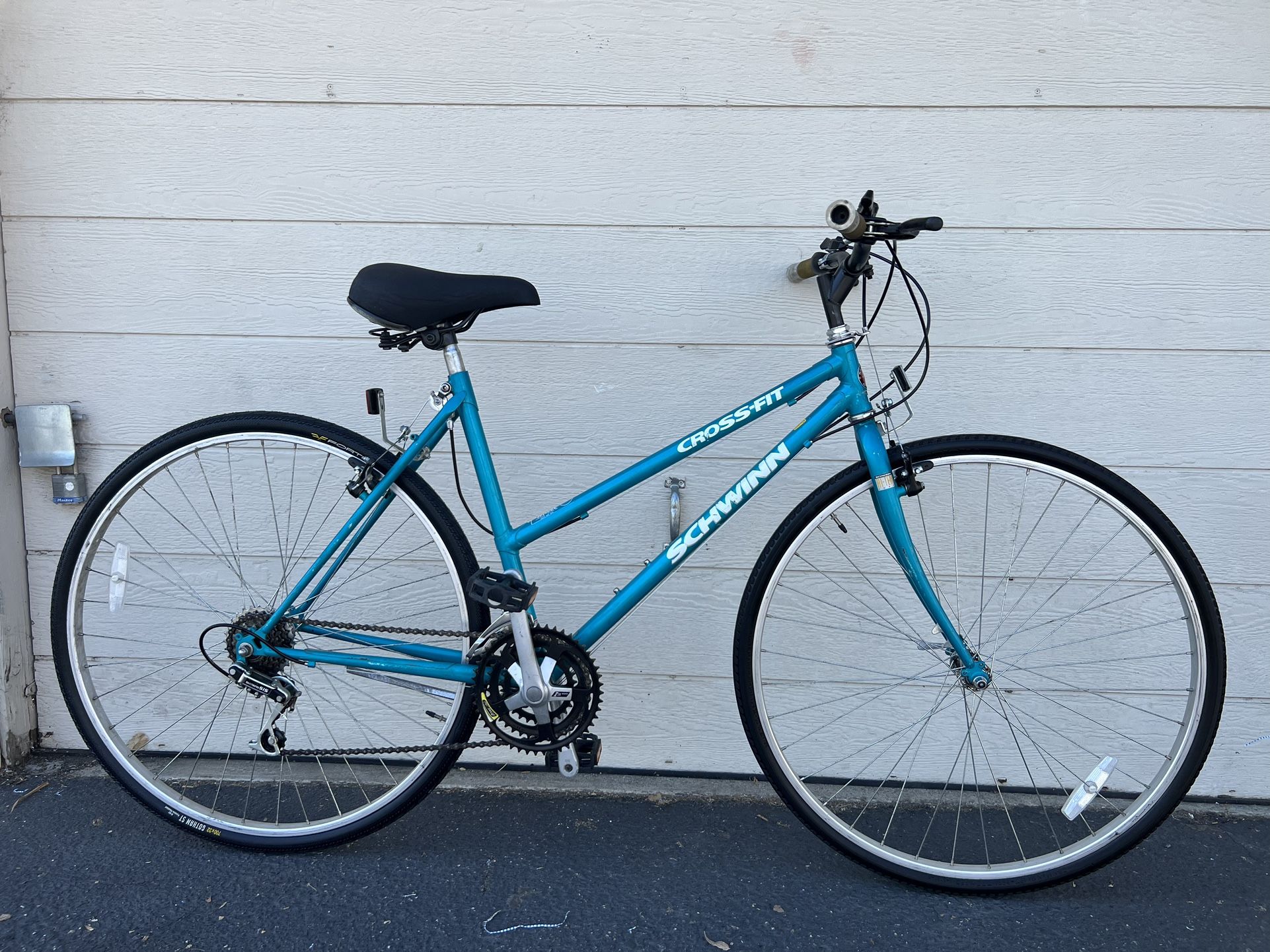 Women’s Schwinn CrossFit Hybrid Bike