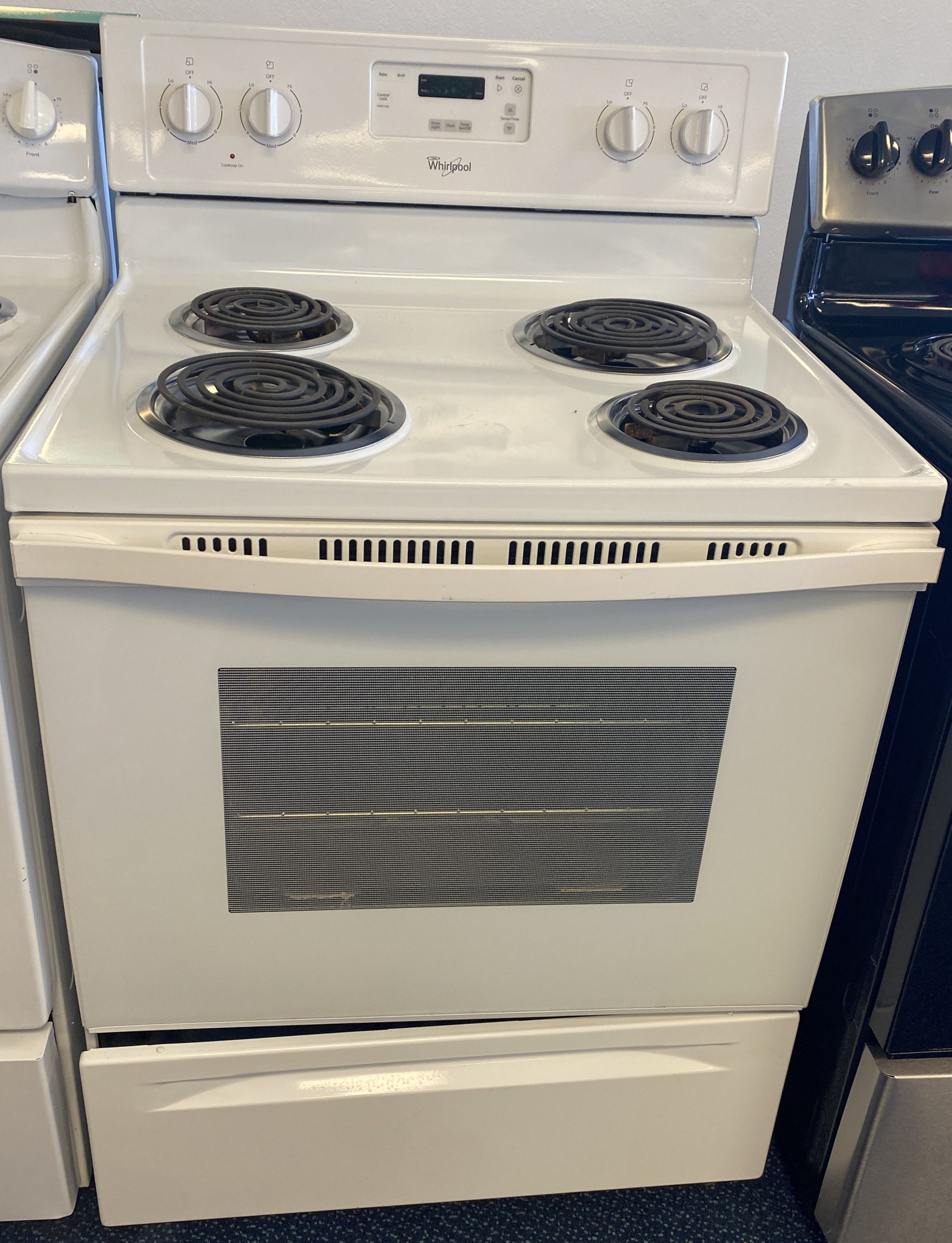 White Whirlpool Coil Top Electric Stove (2-0096)